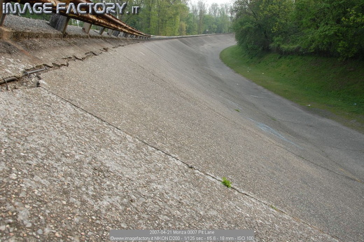 2007-04-21 Monza 0007 Pit Lane